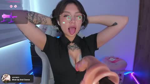 Hanny online show from November 2025 05:52:01 PM