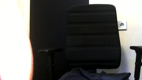 Robbie online show from February 2025 08:46:02 AM