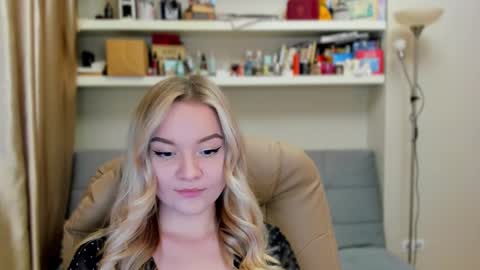 Kara. Off from 15th till 24th of December online show from October 2025 10:09:01 PM