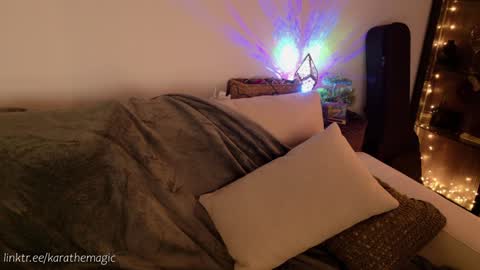 Snapshot of karathemagic chatting on February 2025 03:54:01 AM I am here around 5am GMT karathemagic online show from February 2025 03:54:01 AM