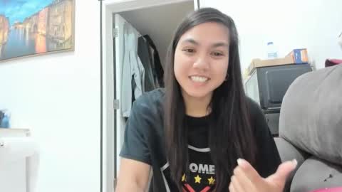 Snapshot of karebearxx chatting on May 2026 06:16:01 PM Kare Bear online show from May 2026 06:16:01 PM