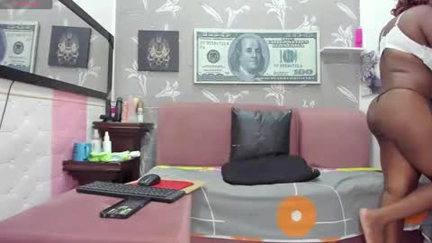 Snapshot of karenbis chatting on January 2025 11:45:01 PM Karen online show from January 2025 11:45:01 PM