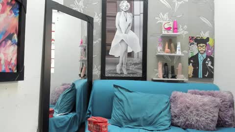 Snapshot of karenbis chatting on January 2026 07:50:02 PM Karen online show from January 2026 07:50:02 PM