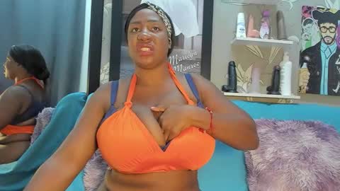 Snapshot of karenbis chatting on February 2026 10:17:01 PM Karen online show from February 2026 10:17:01 PM