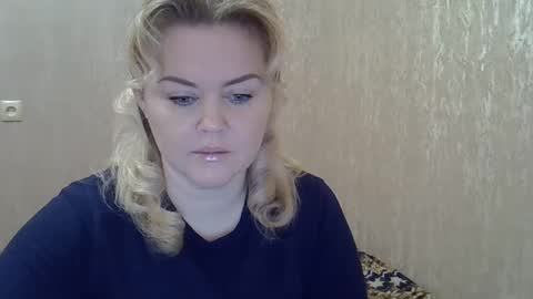 karennelsonx online show from February 2025 12:27:01 PM