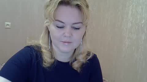 karennelsonx online show from February 2025 11:55:01 AM