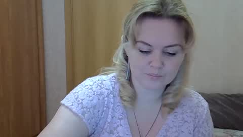 karennelsonx online show from March 2025 12:26:02 PM