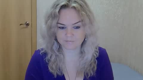 karennelsonx online show from September 2025 10:39:02 AM