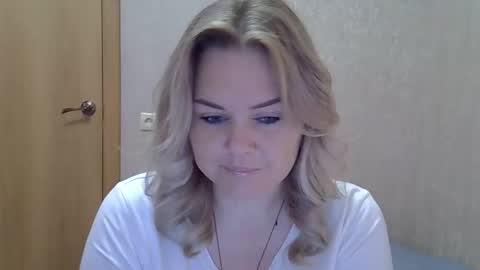 karennelsonx online show from September 2025 02:07:02 PM