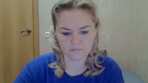 karennelsonx online show from October 2025 09:10:01 AM