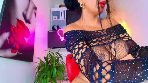 Snapshot of karina4squirt chatting on December 2024 05:00:02 PM karina4squirt online show from December 2024 05:00:02 PM