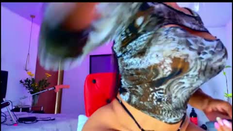 Snapshot of karina4squirt chatting on June 2026 04:38:01 PM karina4squirt online show from June 2026 04:38:01 PM