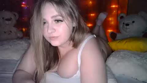 Snapshot of karina_sweet__ chatting on February 2026 10:25:02 PM Know with me all the joys of sex... online show from February 2026 10:25:02 PM