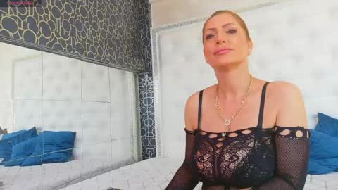 KARISSIA online show from June 2026 04:13:01 AM