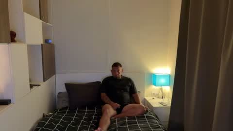 karl_and_klara online show from June 2026 09:24:01 PM