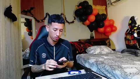 KARLA Y KALVIN online show from November 2025 02:14:01 AM