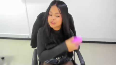 Snapshot of karla_cg chatting on October 2025 07:56:01 PM karla_cg online show from October 2025 07:56:01 PM