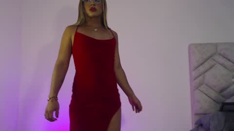 Snapshot of karla_dior chatting on December 2024 09:44:01 AM DIOR online show from December 2024 09:44:01 AM