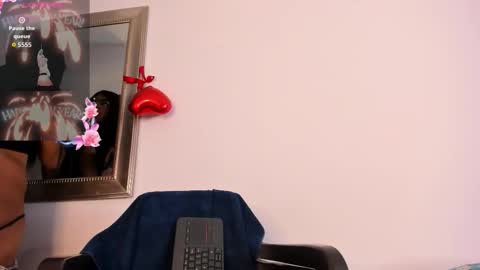 Snapshot of karla_dior chatting on October 2025 07:12:02 PM DIOR online show from October 2025 07:12:02 PM