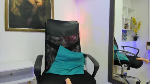 Karla Gonzaless online show from October 2025 10:01:02 AM