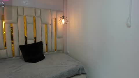 Karla  online show from January 2025 10:59:02 AM