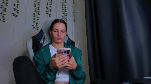 Snapshot of karla_lim chatting on October 2025 10:32:02 PM karla_lim online show from October 2025 10:32:02 PM