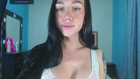 Snapshot of karla_zambrano chatting on April 2026 05:43:01 AM karla online show from April 2026 05:43:01 AM