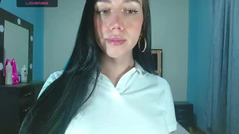Snapshot of karla_zambrano chatting on May 2026 07:19:01 PM karla online show from May 2026 07:19:01 PM