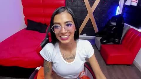 karlaslutskinny__ online show from April 2026 08:46:02 PM