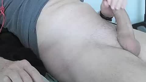 Snapshot of karledgar33 chatting on January 2025 12:46:02 PM Karl online show from January 2025 12:46:02 PM