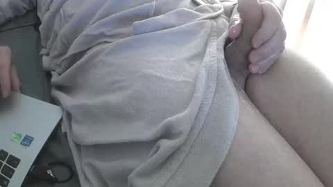 Snapshot of karledgar33 chatting on March 2025 06:54:02 PM Karl online show from March 2025 06:54:02 PM