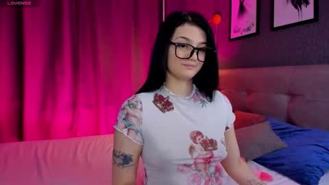 karlenegriess online show from February 2026 12:38:01 AM