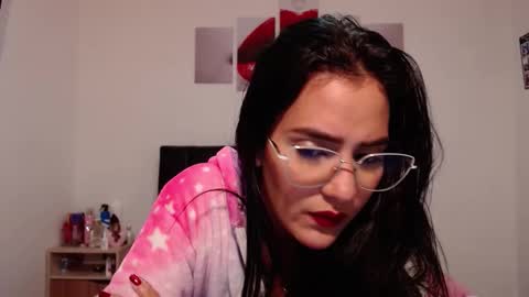 Snapshot of karlota_hank chatting on October 2025 04:35:01 AM Karlis online show from October 2025 04:35:01 AM