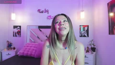 Karly Moonns online show from November 2025 07:58:02 PM