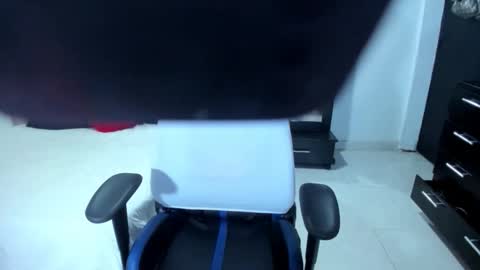 karly. online show from September 2025 02:22:01 AM