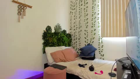 Karlye online show from March 2025 06:34:02 PM