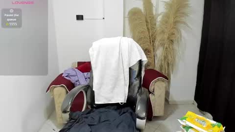 KARLYE online show from May 2026 02:31:01 AM