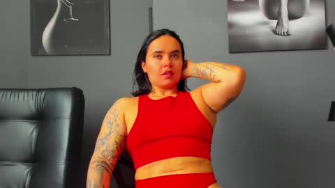   online show from November 2025 05:01:02 PM