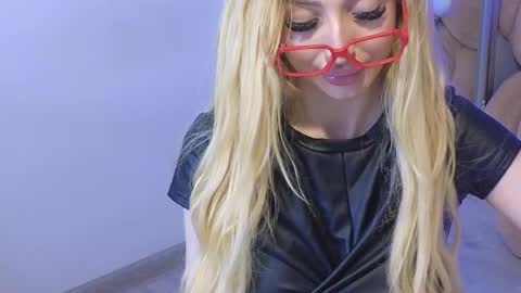 Julia online show from March 2026 03:09:02 PM