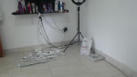 karol28g online show from December 2024 03:55:01 PM