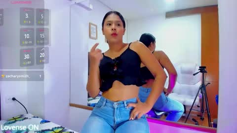 Karol online show from November 2025 12:04:02 PM