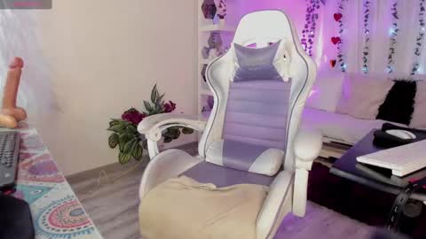  karol  online show from March 2025 05:07:01 PM