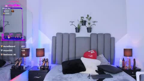 Karol  online show from February 2025 11:39:02 AM