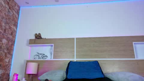 KAROL SCOTT online show from June 2026 11:32:01 PM