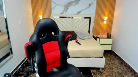 Karol and Luna online show from May 2026 07:42:02 PM
