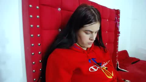 Snapshot of karolay_su chatting on February 2025 03:12:01 AM ARIANNA online show from February 2025 03:12:01 AM