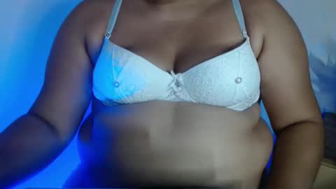 Snapshot of karolbb21 chatting on November 2025 10:58:02 PM karolbb21 online show from November 2025 10:58:02 PM