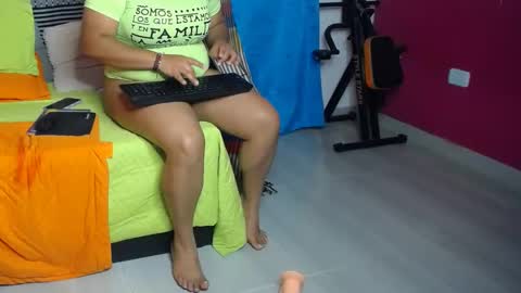 Snapshot of karolhot916 chatting on February 2025 04:14:02 AM karol online show from February 2025 04:14:02 AM