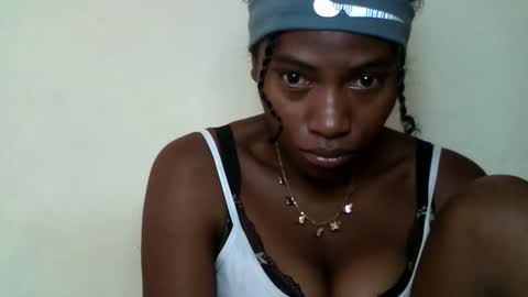 karoliee online show from April 2026 06:38:02 AM
