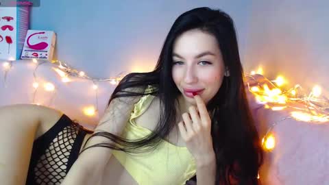 Snapshot of karolina_hottie_ chatting on February 2025 03:07:02 AM Kira online show from February 2025 03:07:02 AM